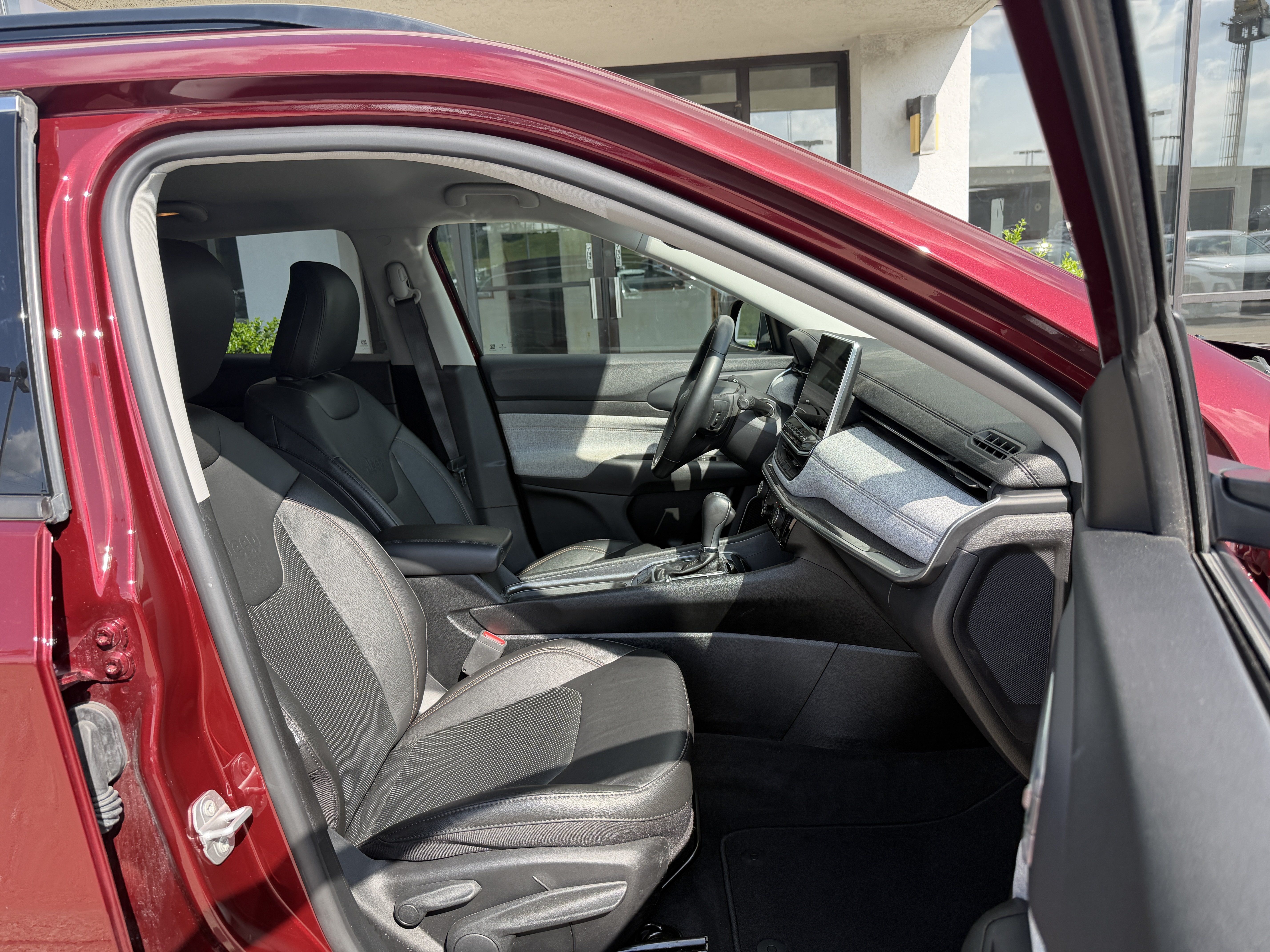 Used 2022 Jeep Compass Latitude AWD/4WD image 20