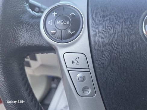 Used 2014 Toyota Prius image 33