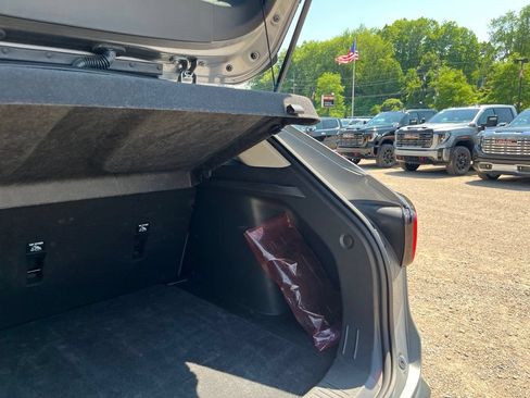 Used 2025 Chevrolet Trax ACTIV FWD image 12