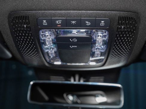 New 2025 Mercedes-Benz GLB 250 image 26