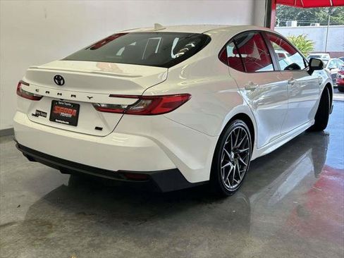 Certified 2025 Toyota Camry SE FWD image 3