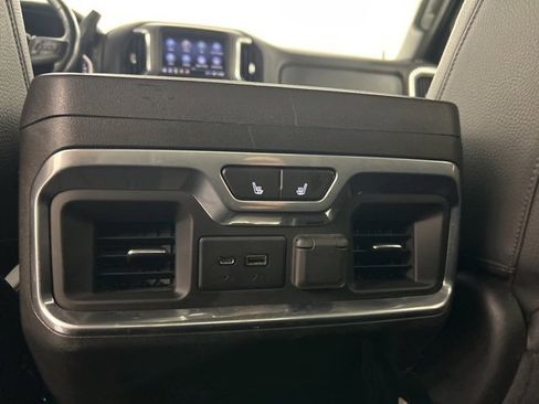 Used 2021 GMC Sierra 2500 Denali w/ Denali Ultimate Package image 32