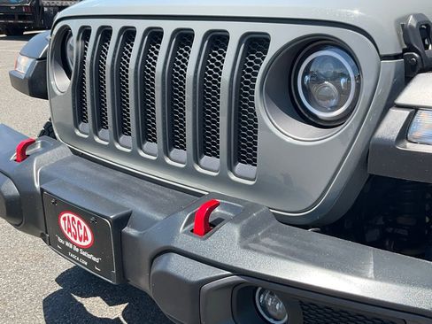 Used 2023 Jeep Wrangler Unlimited Rubicon w/ Cold Weather Group AWD/4WD image 27