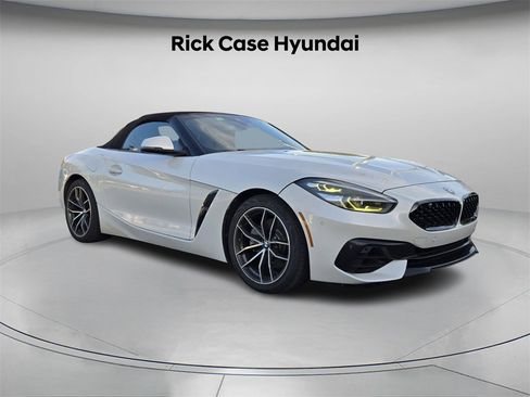 Used 2020 BMW Z4 sDrive30i w/ Convenience Package image 9