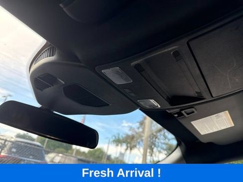 Used 2025 Ford Escape ST-Line FWD image 10