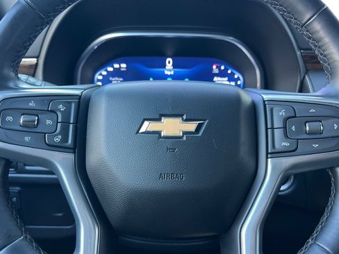Used 2023 Chevrolet Suburban Premier AWD/4WD image 34