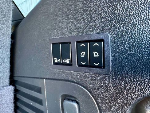 Used 2019 Cadillac Escalade ESV Luxury image 19