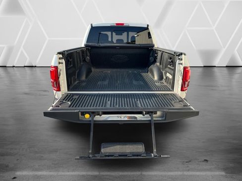Used 2015 Ford F150 Lariat w/ Equipment Group 502A Luxury AWD/4WD image 11