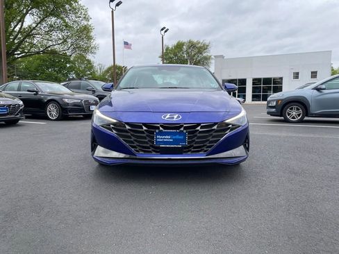 Certified 2023 Hyundai Elantra Limited FWD image 3