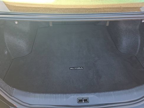 Used 2024 Nissan Altima 2.5 SV FWD image 19