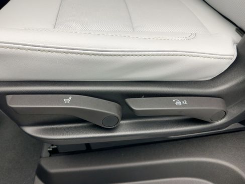 New 2026 Chevrolet Suburban Premier w/ Sun And Tow Package image 33