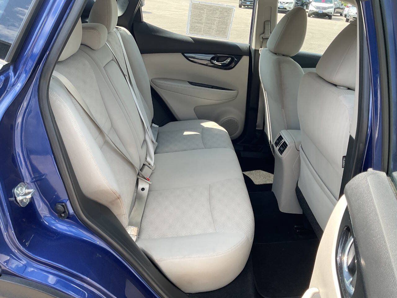Used 2019 Nissan Rogue Sport SV FWD image 31