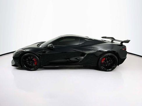 Used 2026 Chevrolet Corvette Z06 RWD image 2