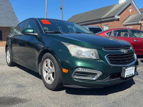 Used 2015 Chevrolet Cruze LT FWD image 4