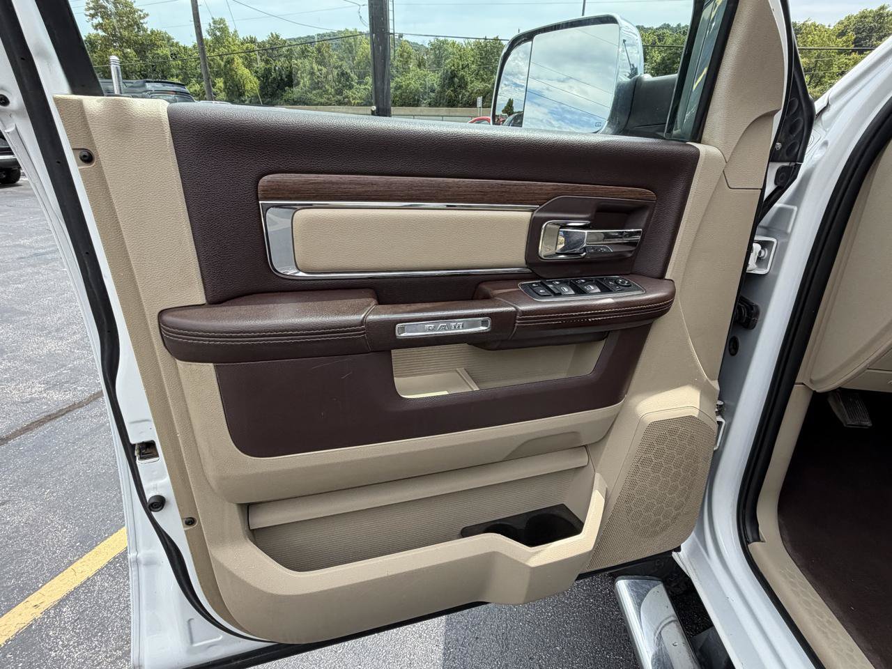 Used 2018 RAM 2500 Laramie AWD/4WD image 11