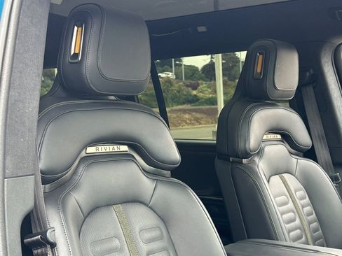 Used 2025 Rivian R1S Adventure AWD/4WD image 34