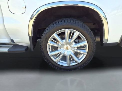 Used 2023 Chevrolet Silverado 1500 High Country w/ High Country Premium Package AWD/4WD image 23