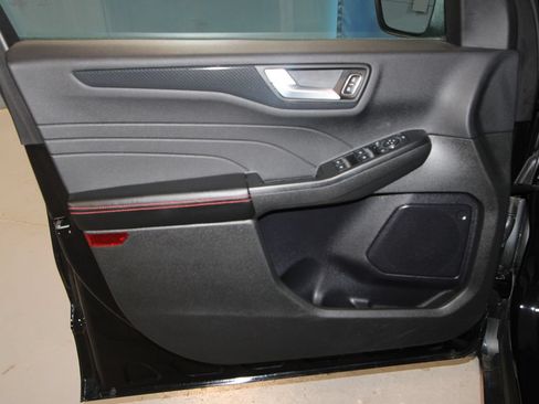 Used 2024 Ford Escape ST-Line w/ Tech Pack #1 AWD/4WD image 5
