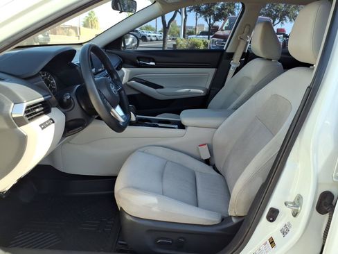 Used 2020 Nissan Altima 2.5 S FWD image 13
