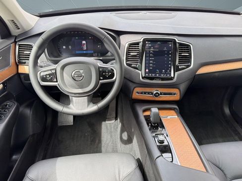 Certified 2024 Volvo XC90 T8 Plus w/ Protection Package Premier AWD/4WD image 27