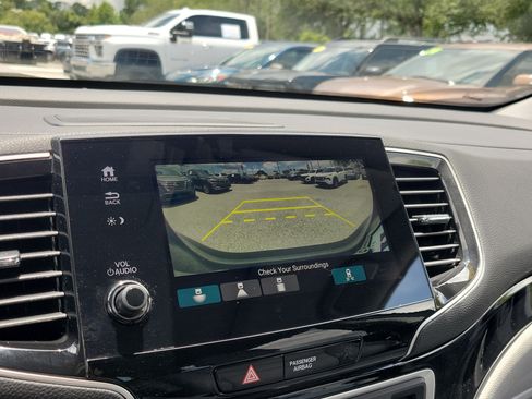 Used 2020 Honda Pilot Touring image 30
