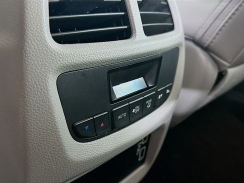 Used 2019 Honda Pilot EX-L image 28