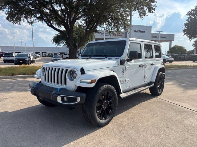 Used 2023 Jeep Wrangler Unlimited Sahara w/ Cold Weather Group AWD/4WD image 3