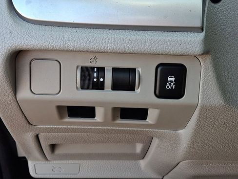 Used 2016 Subaru Forester 2.5i Premium w/ All-Weather Package image 24