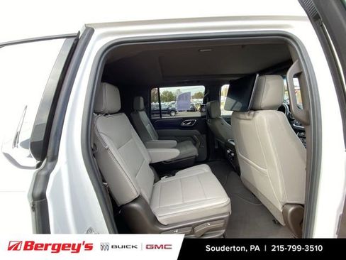 Used 2021 GMC Yukon XL SLT w/ SLT Luxury Plus Package image 29