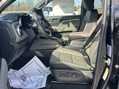 New 2026 Chevrolet Colorado ZR2 AWD/4WD image 13