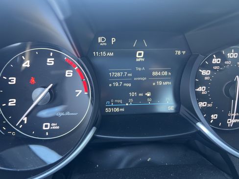 Used 2022 Alfa Romeo Giulia Veloce image 7