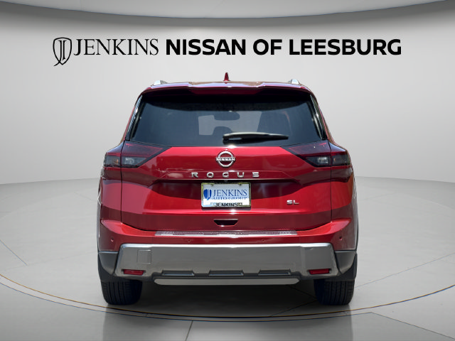 Certified 2025 Nissan Rogue SL FWD image 9