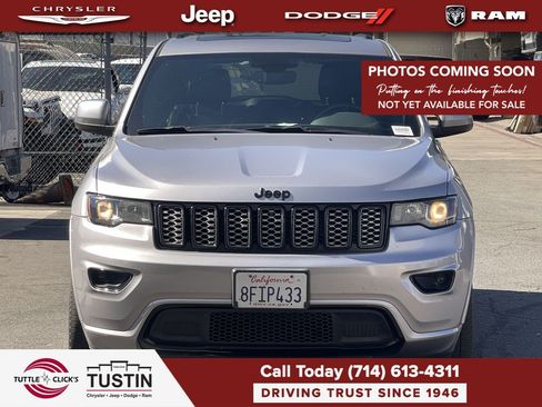 Used 2018 Jeep Grand Cherokee Altitude AWD/4WD image 1