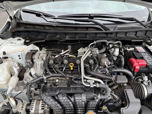 Used 2025 Nissan Altima 2.5 SV FWD image 32