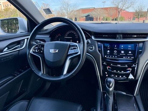 Used 2019 Cadillac XTS Luxury image 19