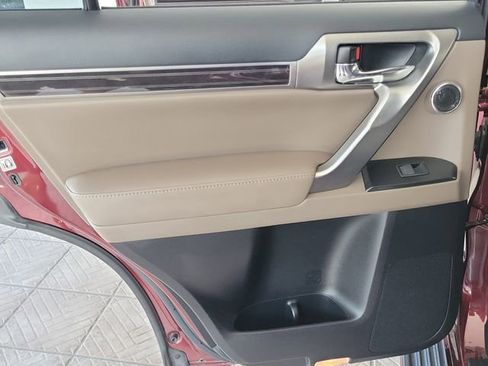 Used 2022 Lexus GX 460 Premium image 25