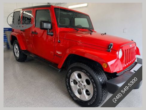 Used 2014 Jeep Wrangler Unlimited Sahara w/ Connectivity Group AWD/4WD image 1