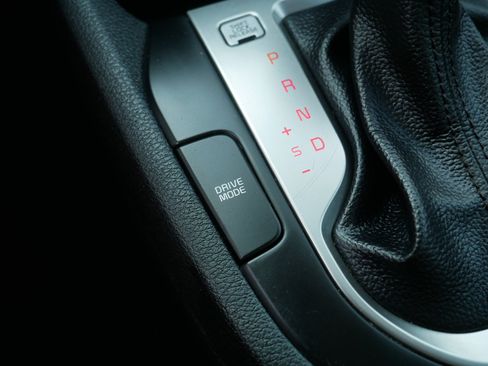 Used 2019 Kia Forte LXS FWD image 32