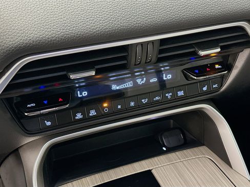 Used 2025 MAZDA CX-90 Plug-In Hybrid w/ Preferred AWD/4WD image 24