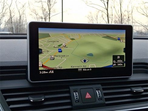 Used 2018 Audi Q5 2.0T Premium Plus w/ Premium Plus Package image 3