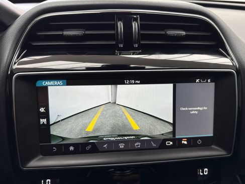 Used 2020 Jaguar F-PACE Premium AWD/4WD image 29