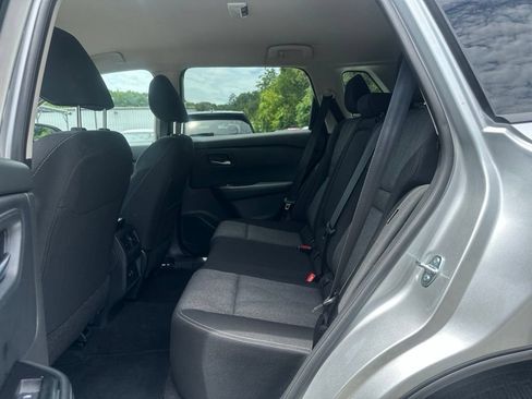 Used 2025 Nissan Rogue SV FWD image 16