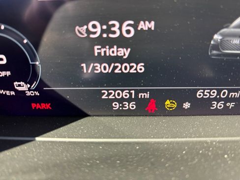 Used 2024 Audi Q4 e-tron Premium Plus image 16