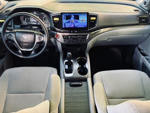 Used 2016 Honda Pilot LX image 4
