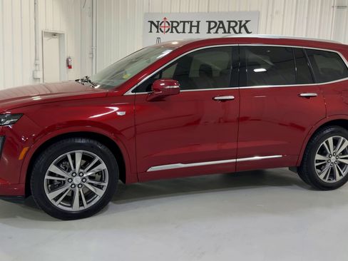 Used 2024 Cadillac XT6 Premium Luxury w/ Technology Package image 6