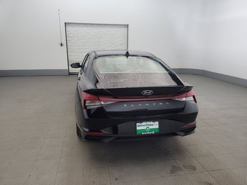 Used 2023 Hyundai Elantra SEL image 6