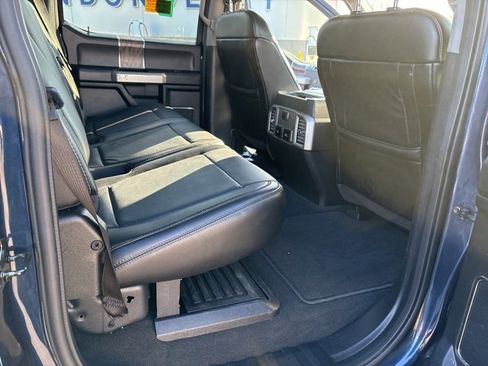 Used 2017 Ford F250 Lariat w/ Chrome Package image 31