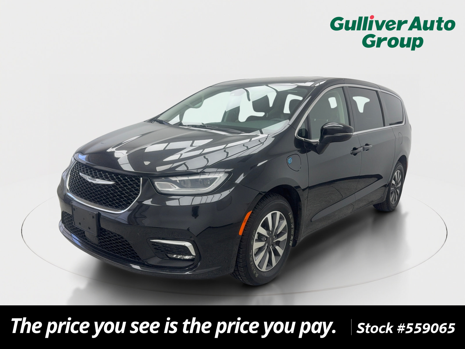 Used 2023 Chrysler Pacifica Touring-L FWD image 1