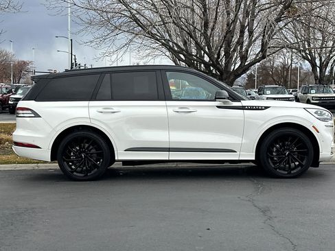 Certified 2023 Lincoln Aviator Black Label image 8