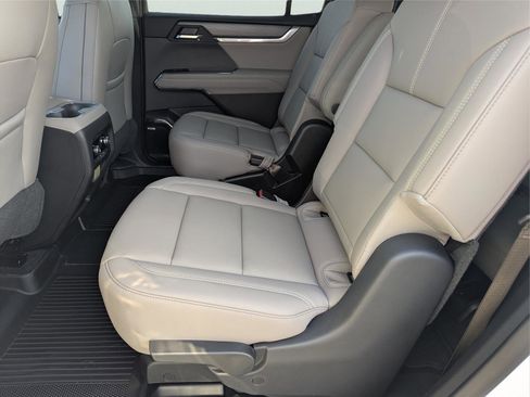 New 2026 GMC Acadia Elevation w/ Elevation Premium Package FWD image 23
